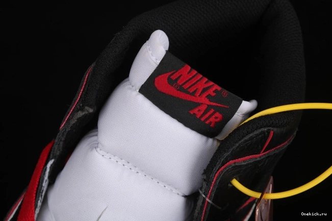 One Kick 555088-062 Jordan Bloodline 1 High Air OG 0805